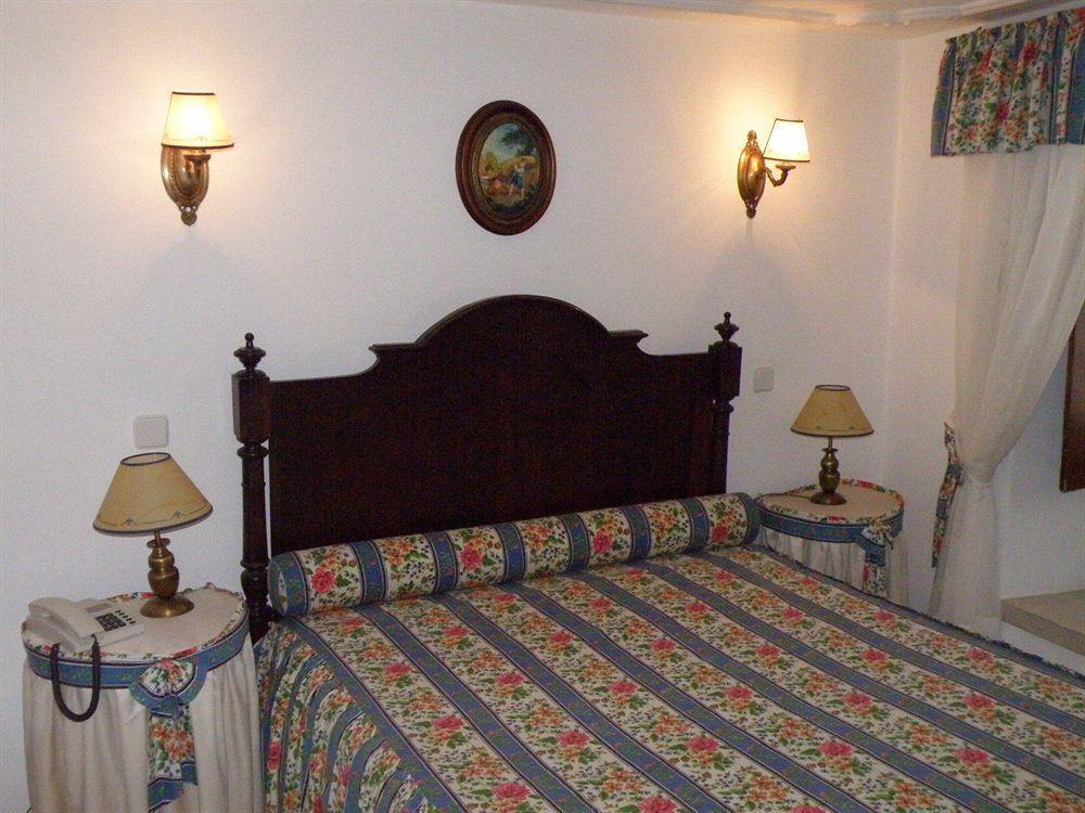 Casa De S. Thiago Do Castelo Hotell Óbidos Eksteriør bilde
