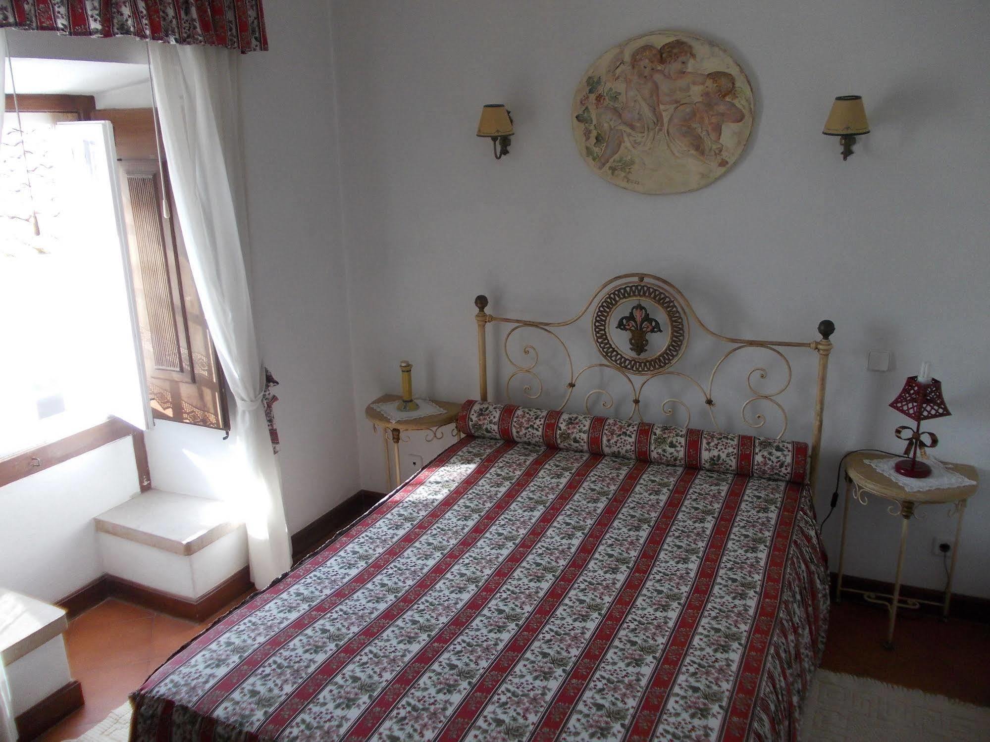 Casa De S. Thiago Do Castelo Hotell Óbidos Eksteriør bilde