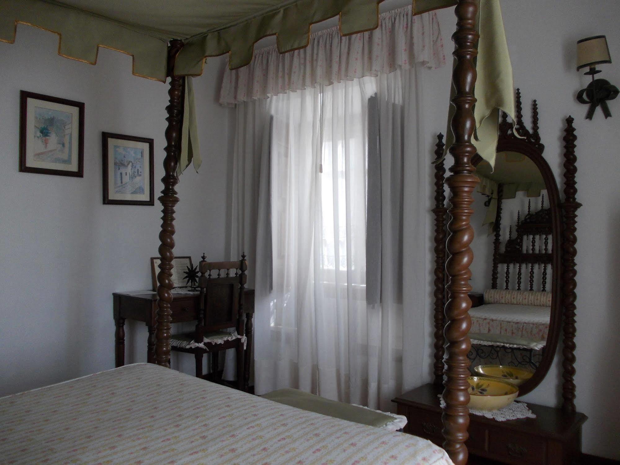 Casa De S. Thiago Do Castelo Hotell Óbidos Eksteriør bilde